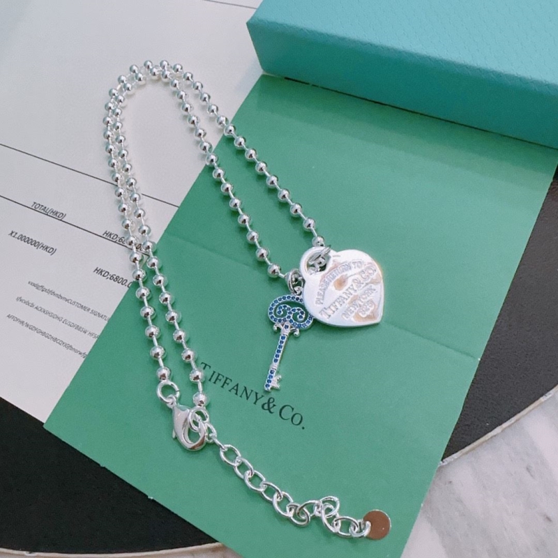 T*f*ny necklaces